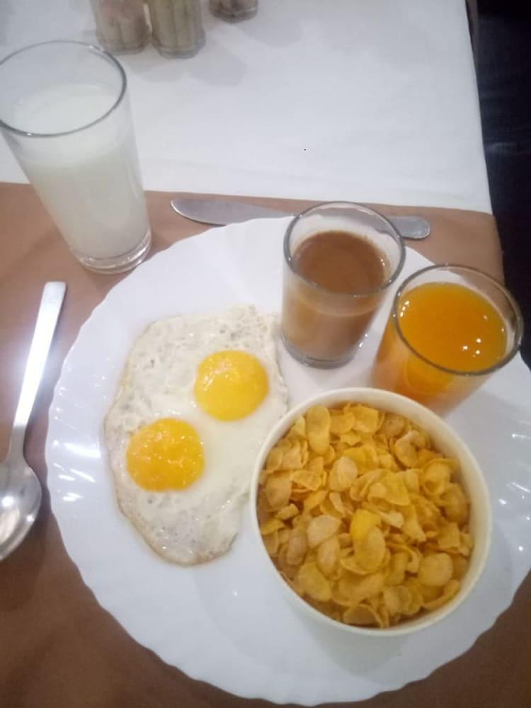 Hotel Lumbini International Bodh-Gajá Kültér fotó