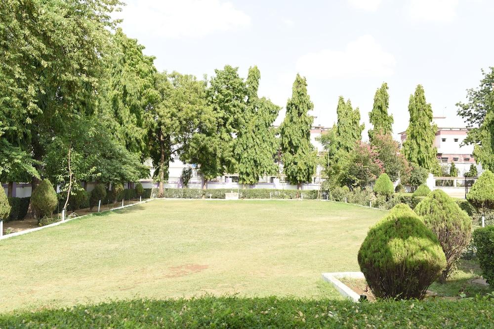 Hotel Lumbini International Bodh-Gajá Kültér fotó