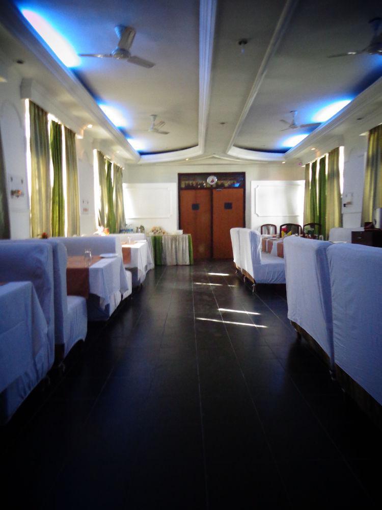 Hotel Lumbini International Bodh-Gajá Kültér fotó